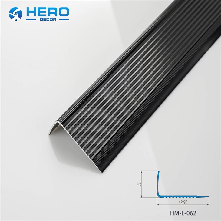 Aluminium Anti-slip Stair Nosing factory