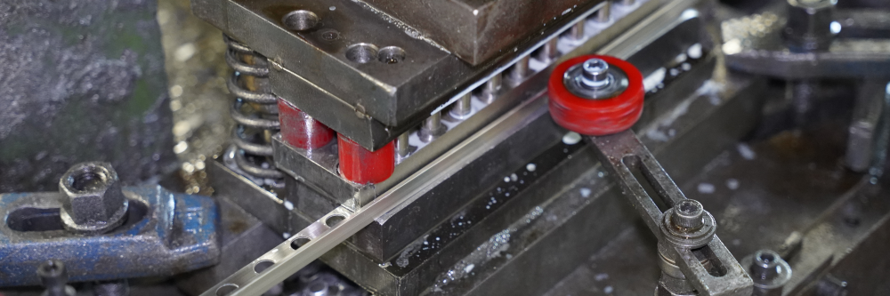 rile trim manufacturing deep machinng hole punching rile trim manufacturing deep machinng hole punching